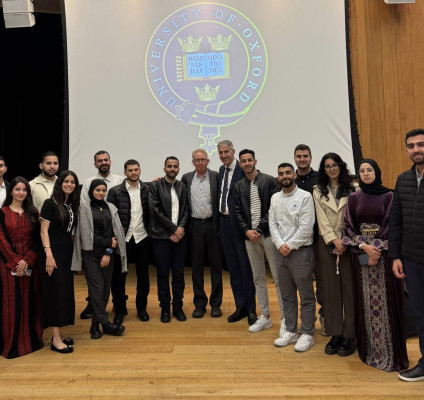 الدفعة الثالثة من طلبة كلية الطب تحصد تجربة أكاديمية مميزة في المدرسة الصيفية في جامعة أكسفورد